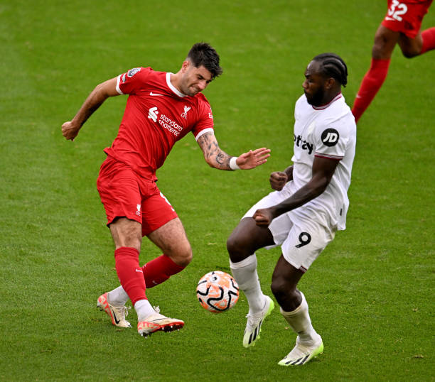 场面更接近 场面更接近