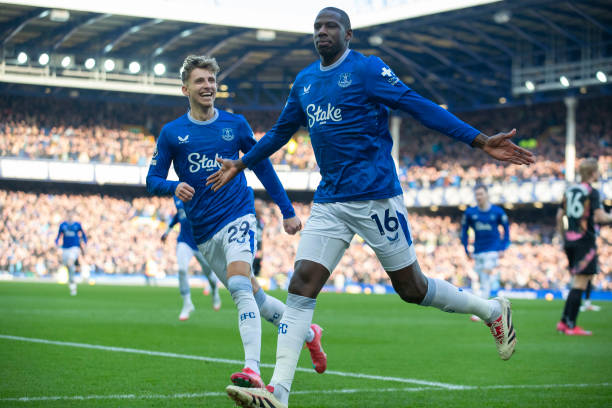 并以其极强 并以其极强